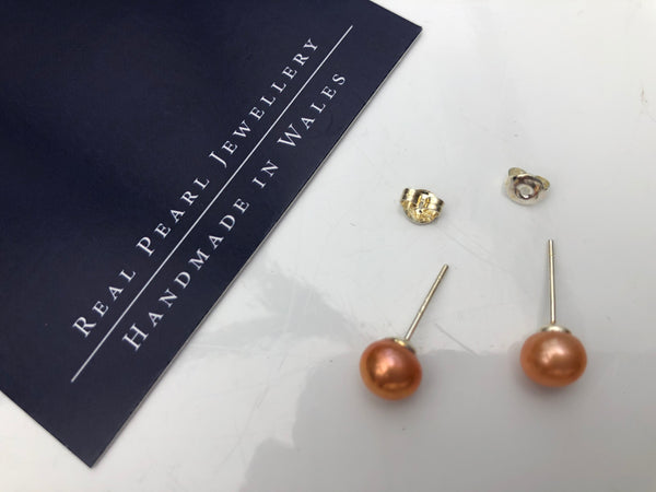 Pearl Stud Earrings: Freshwater bronze shade medium - Precious as a Pearl