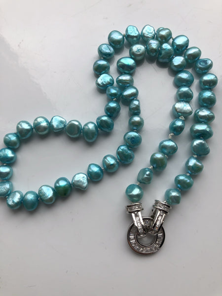 Necklace: Sea green baroque freshwater pearl - Precious as a Pearl