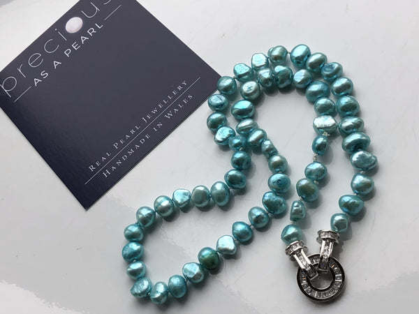 Necklace: Sea green baroque freshwater pearl - Precious as a Pearl