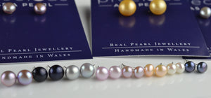 Freshwater pearl earrings in different colours 