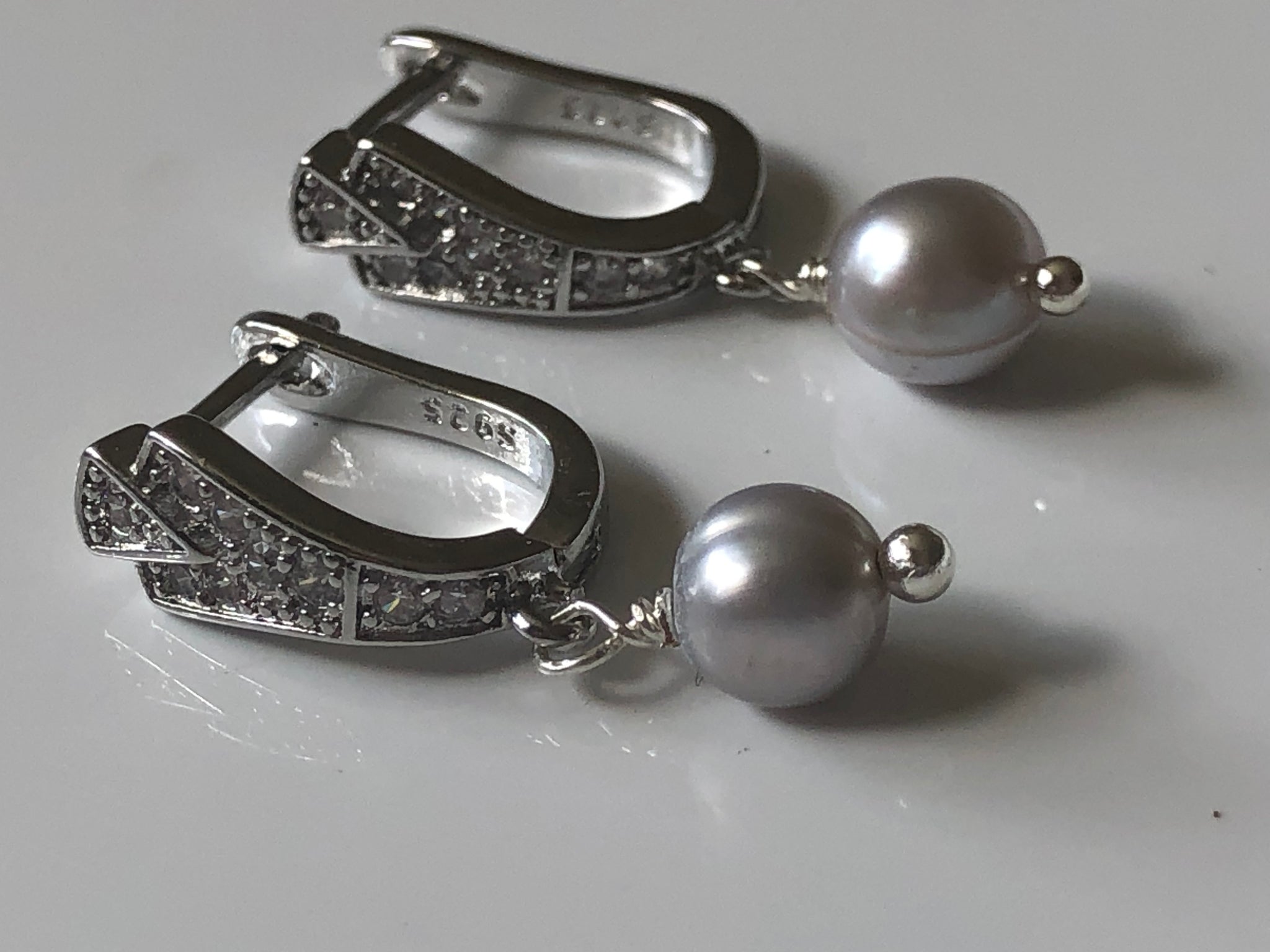 Earrings: Alternative Art Deco drop pearl Earrings classic - Precious as a Pearl
