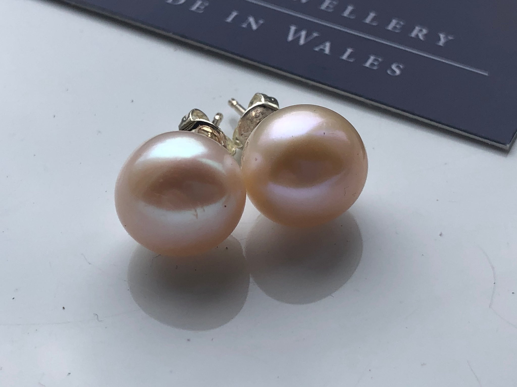 Pearl Stud Earrings: Peach XL - Precious as a Pearl