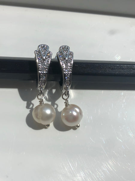 Earrings: Alternative Art Deco drop pearl Earrings classic - Precious as a Pearl