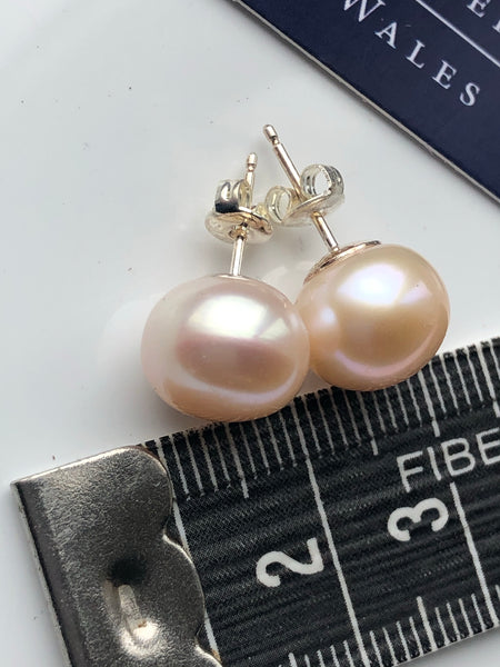 Pearl Stud Earrings: Peach XL - Precious as a Pearl
