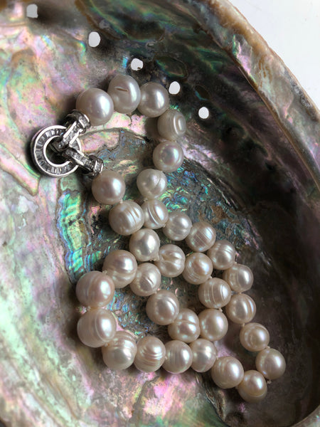 Necklace: Freshwater pearl necklace ivory baroque - classic - Precious as a Pearl