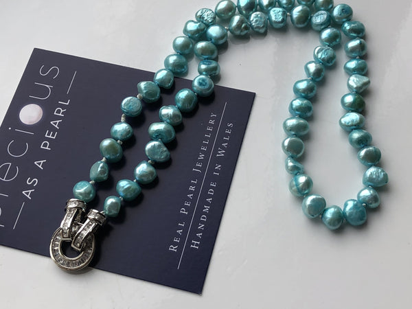 Necklace: Sea green baroque freshwater pearl - Precious as a Pearl