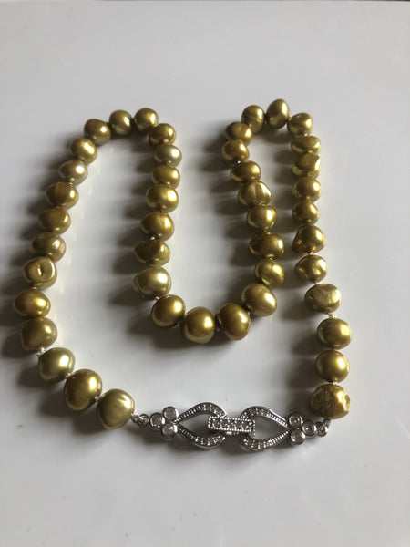 Necklace: Green bronze baroque pearl necklace - Precious as a Pearl