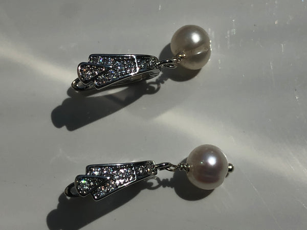 Earrings: Alternative Art Deco drop pearl Earrings classic - Precious as a Pearl